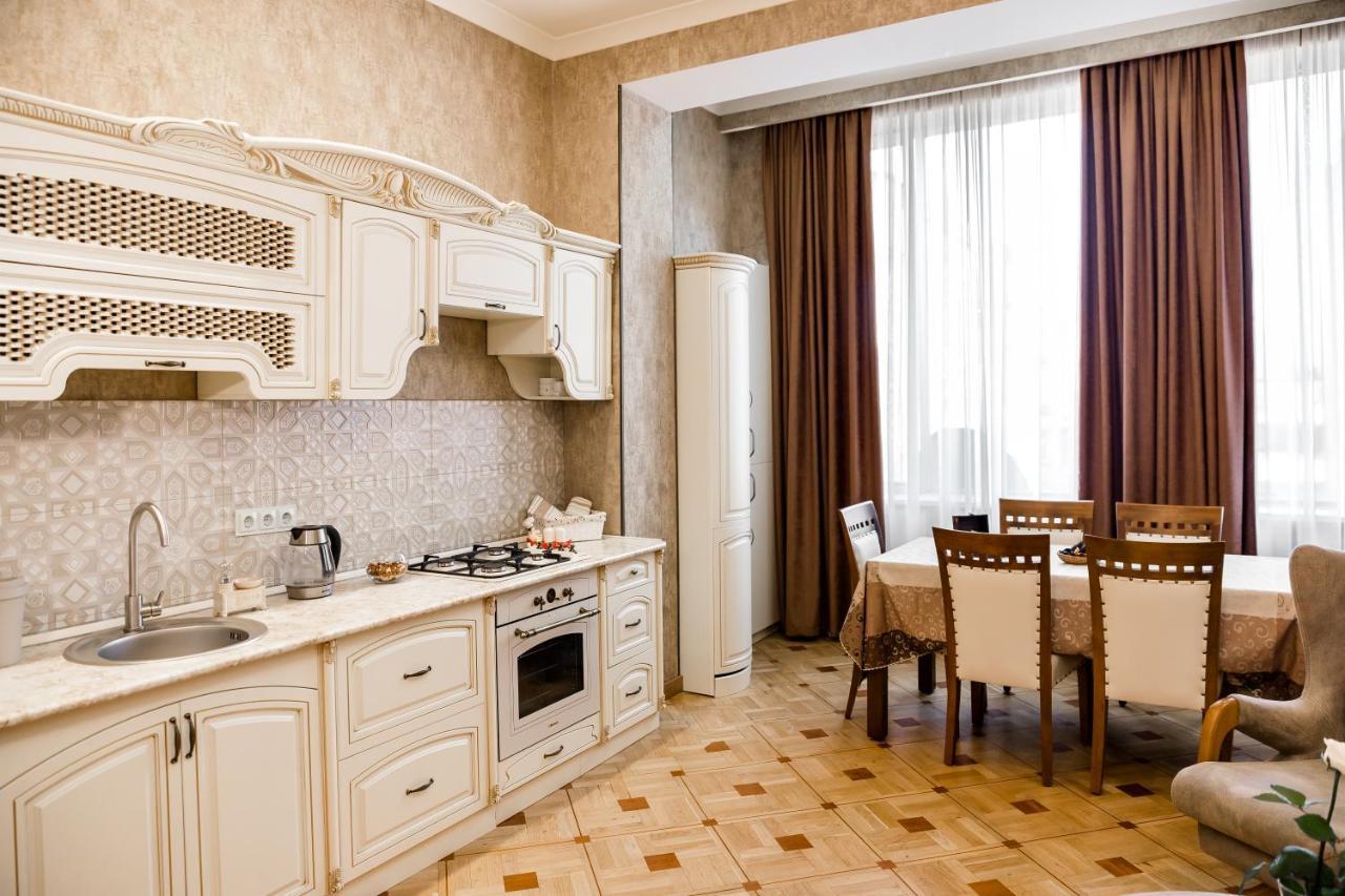Dat Exx Apartments On Marjanishvili Tbilisi Exterior foto